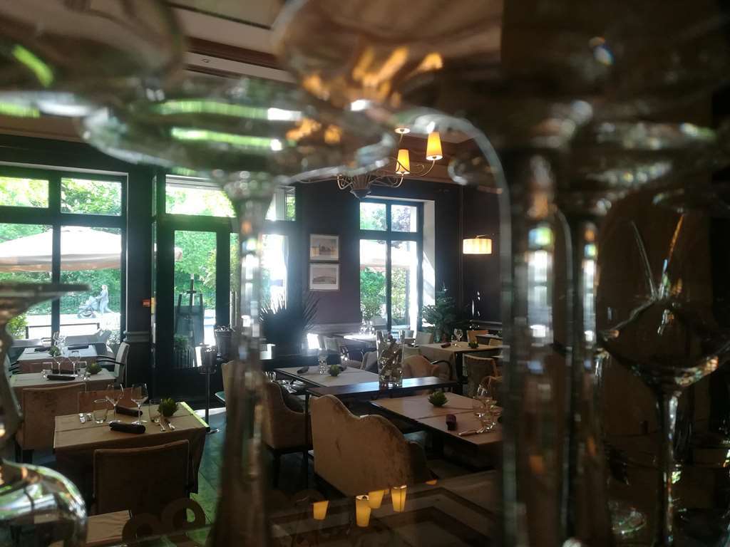 Hotel L'Univers 랭스 레스토랑 사진