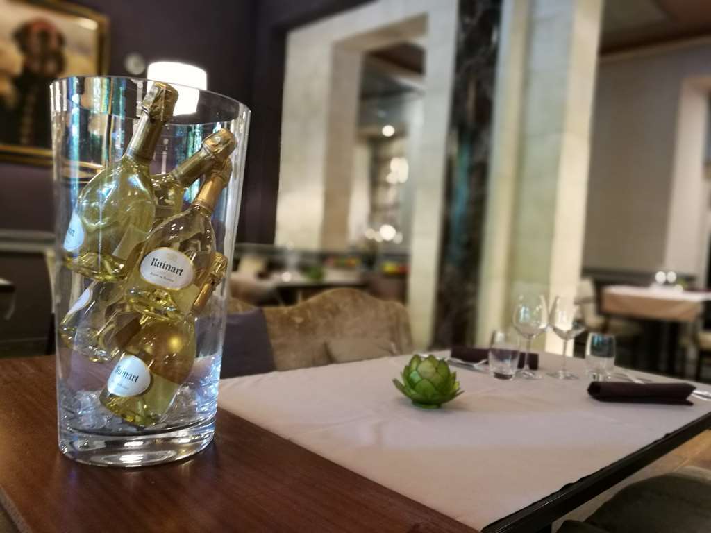 Hotel L'Univers 랭스 레스토랑 사진